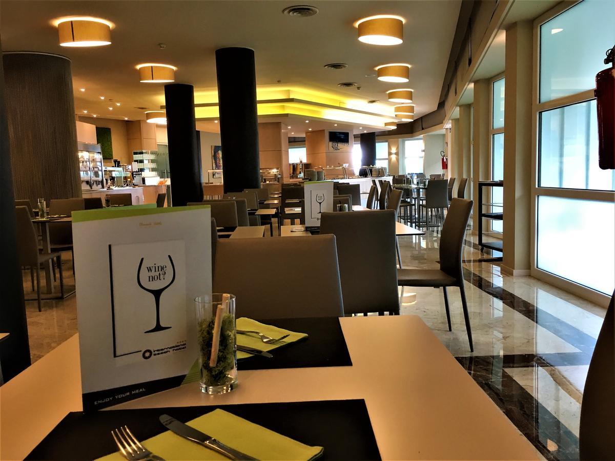International Beach Hotel Lignano Sabbiadoro Dış mekan fotoğraf