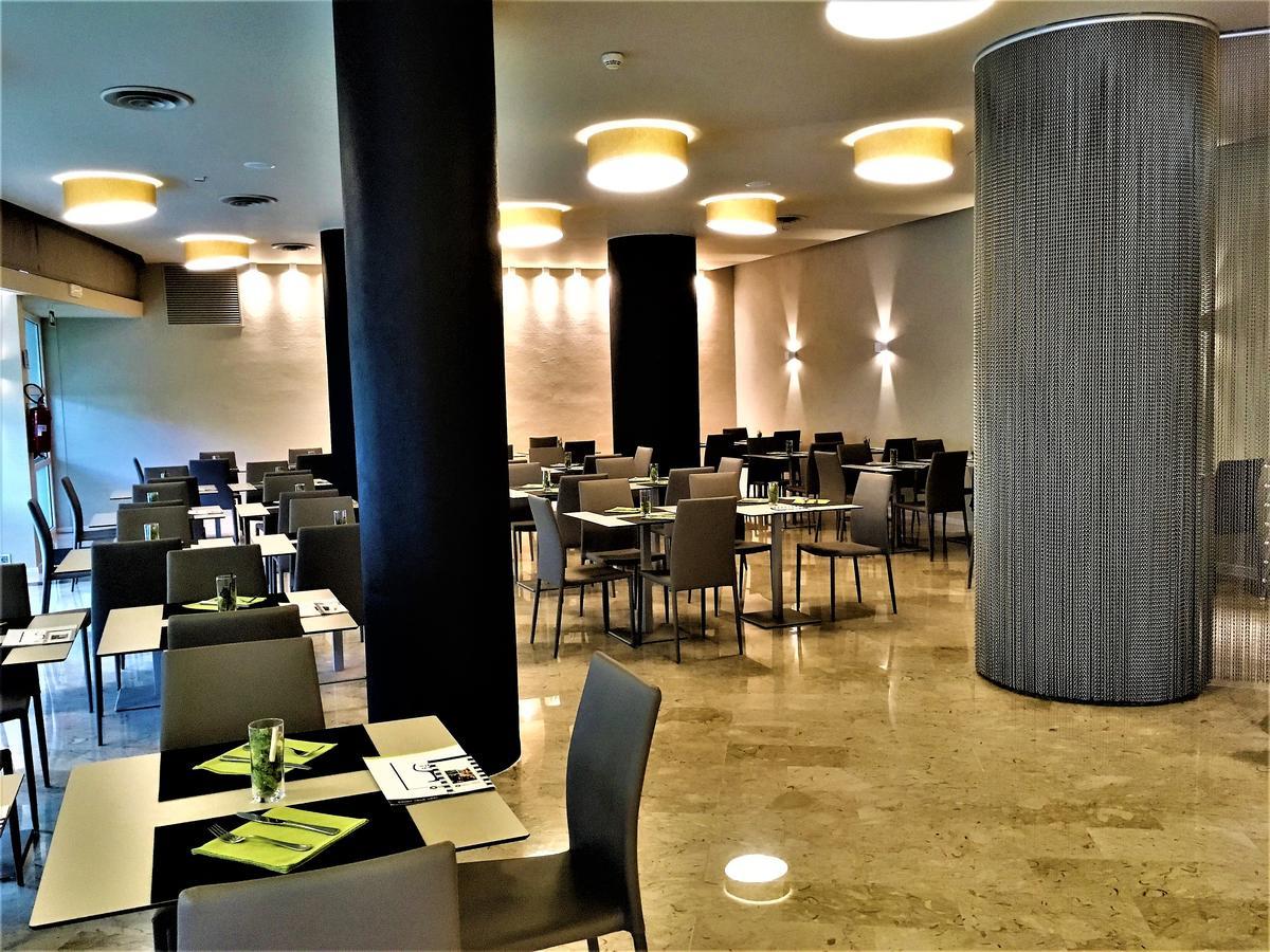 International Beach Hotel Lignano Sabbiadoro Dış mekan fotoğraf